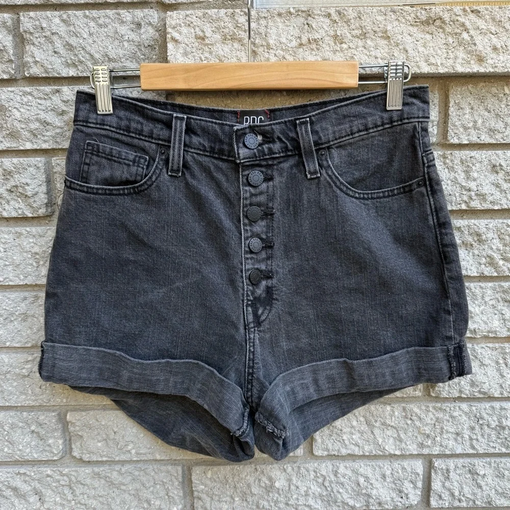 BDG Urban Outfitters Black High Rise Mom Shorts Black Denim Size 28